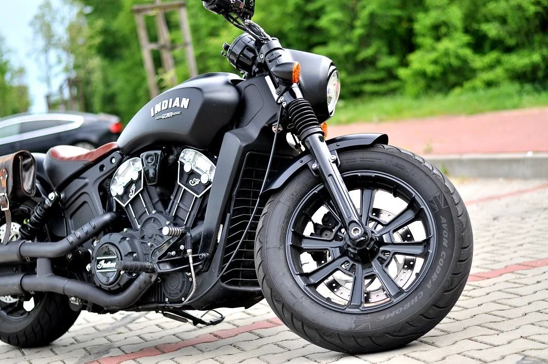Indian Scout Bobber_Thunder_Black_Smoke