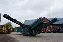 Powerscreen Chieftain 1400  Mobilny przesiewacz trzy frakcyjny