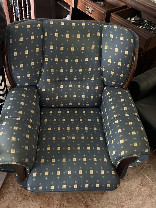 vendo sofás antigos