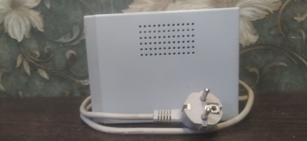 Стабілізатор напруги Defender 1000va