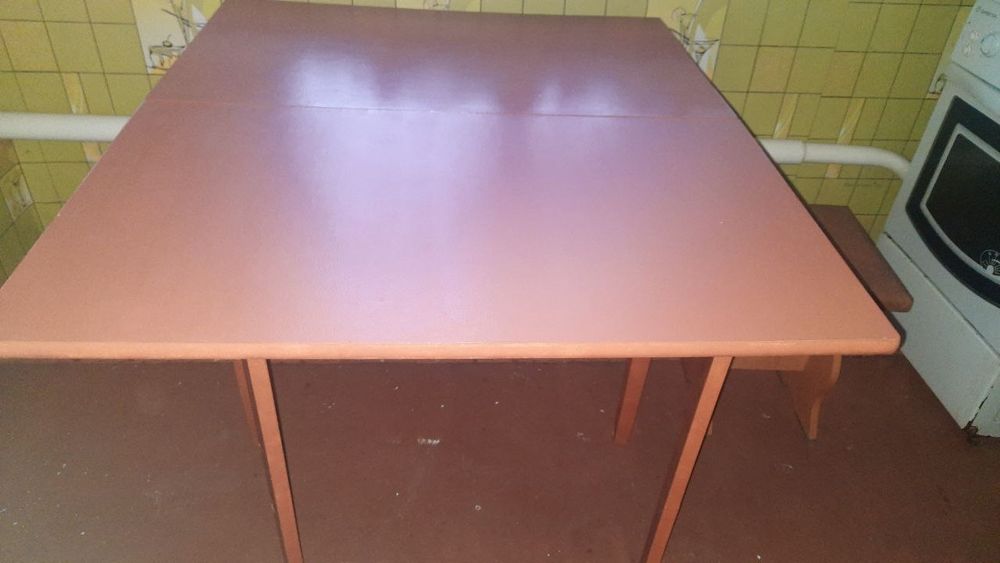 Продам кухонний стіл