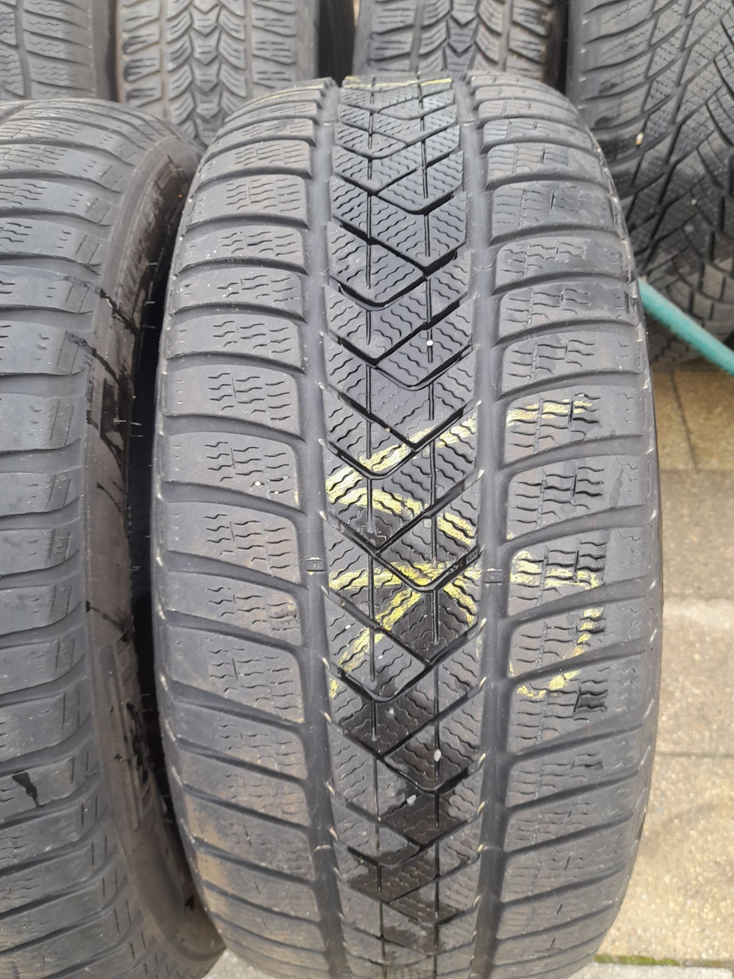 Opony zimowe Pirelli Sottozero 3  245 45 r18