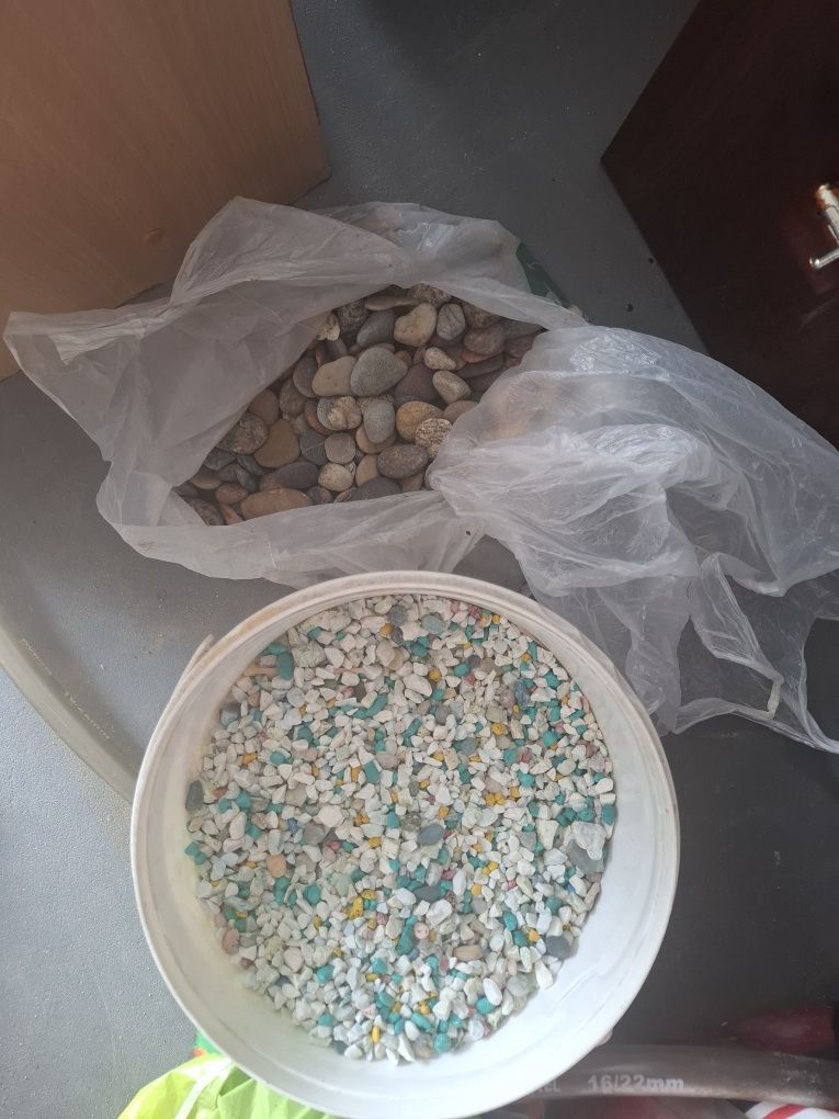 Akwarium 60x30x40 + szafka i żwirek