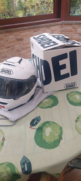 Kask motorowy biały  SHOEI Neotec II roz. S