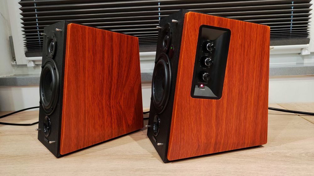 Zestaw głośników 2.0 Edifier R1700BTs