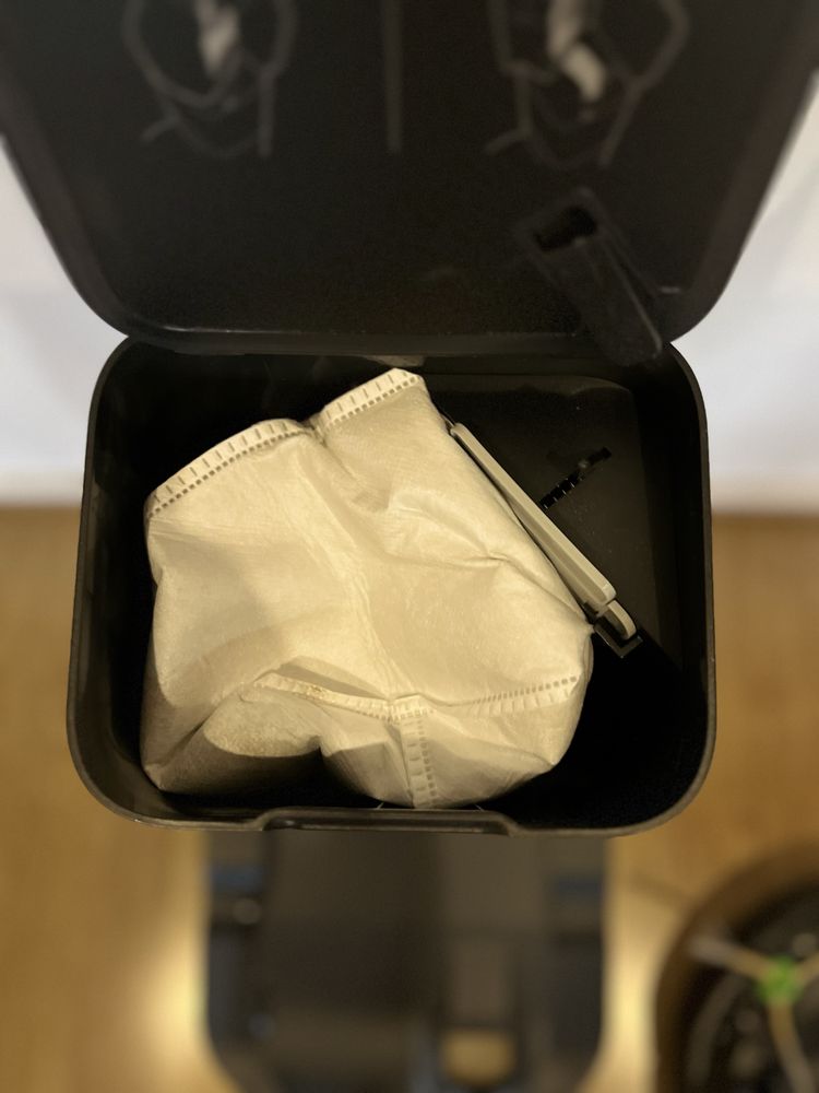 Robot Roomba i3+ ze stacją Clean Base +  wirtualna sciana