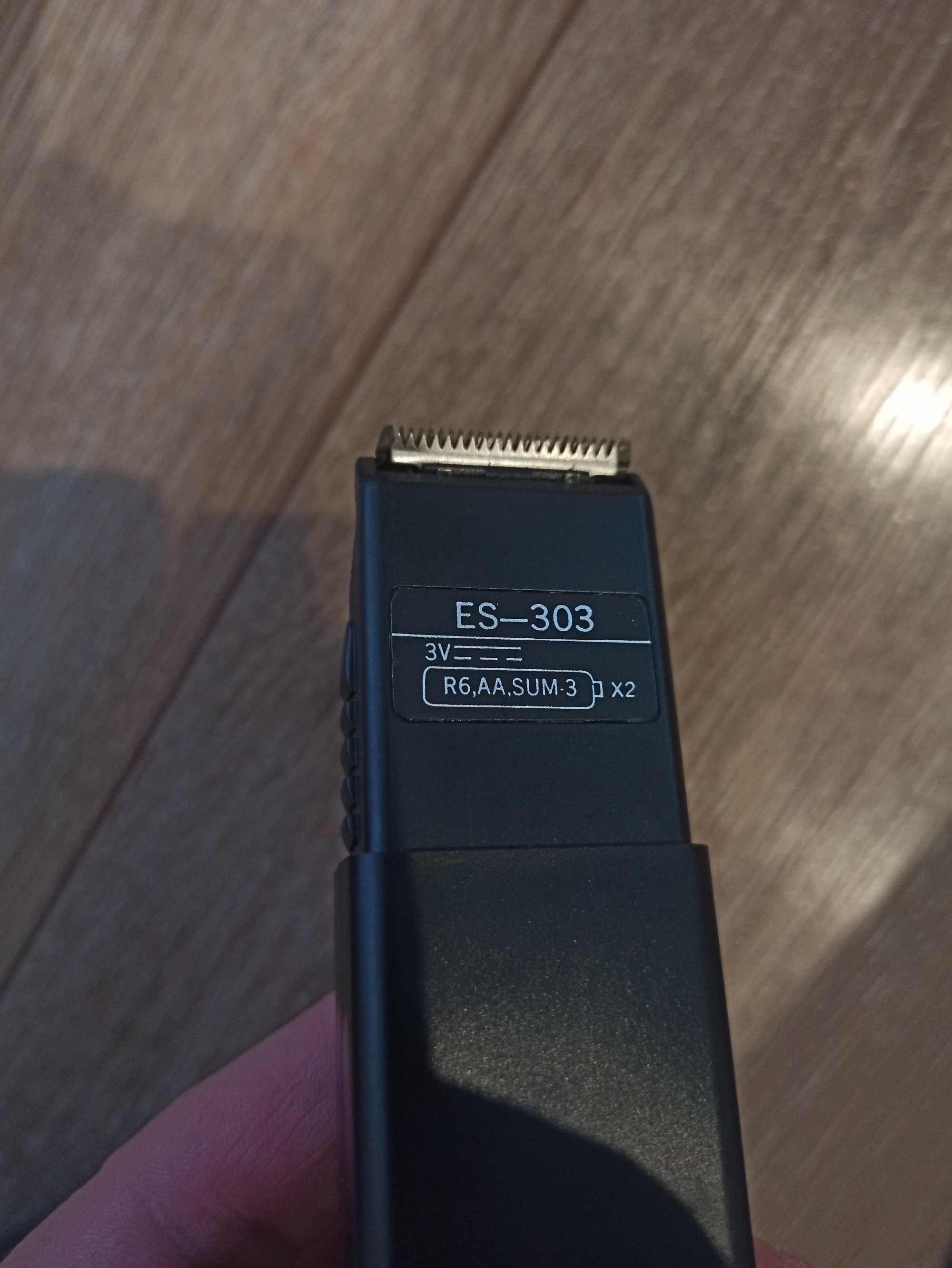 Maszynka ES-303 do strzyżenia włosów na baterie