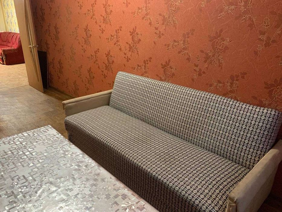 Центр 2 кімнатна квартира