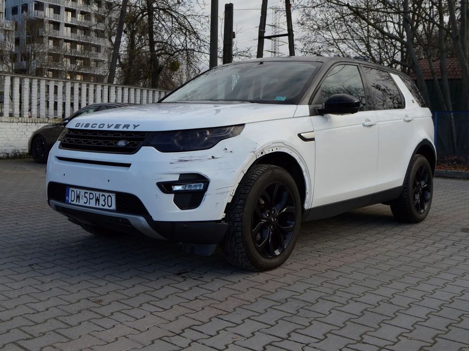 Land Rover Discovery Sport z polskiego salonu, udokumentowany przebieg, faktura VAT-23%