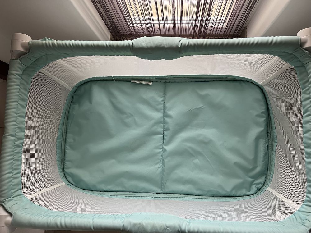 Cama de viagem Chicco com 2 niveis de altura