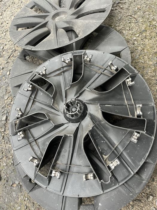 Колпаки Tesla Model Y