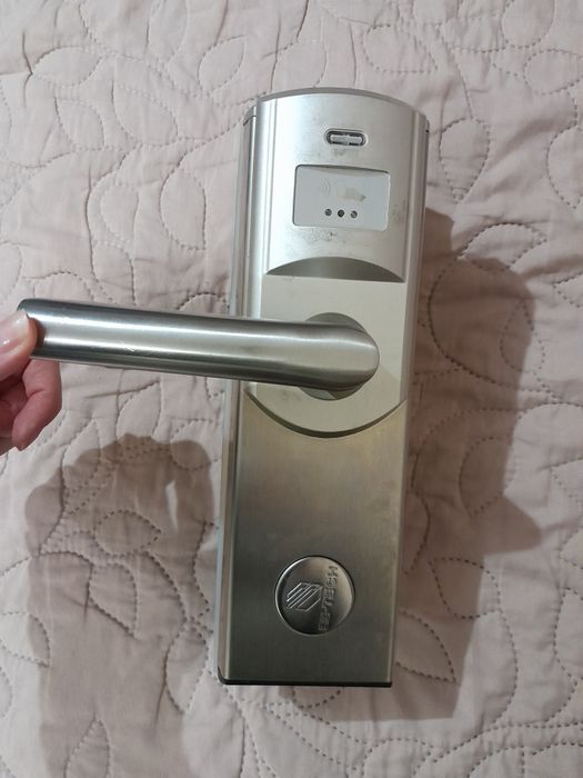 Замок під карточку лівий та правий (ціна за 2шт)