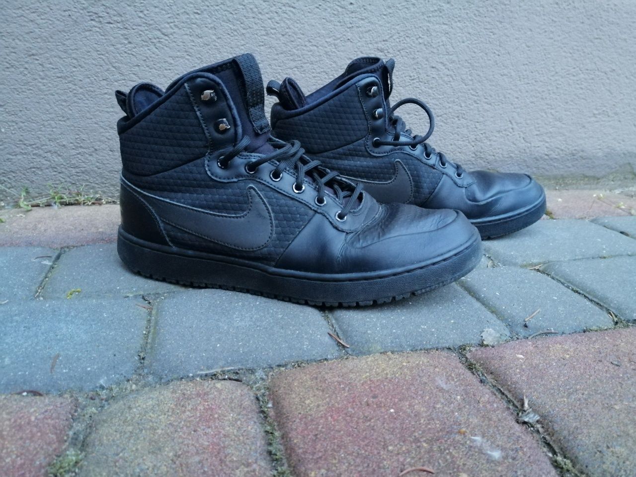 Czarne buty sportowe Nike Court Borough Mid. 44