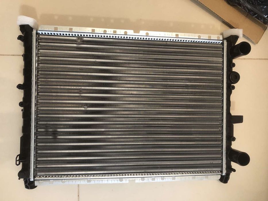 Радіатор для Fiat Tipo Tempra Croma Brava Marea Doblo Punto Fiorino Un