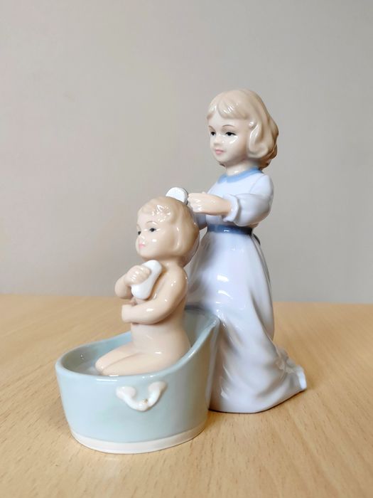 Vintage!Kolekcjonerska figurka porcelanowa Leonardo Collection."