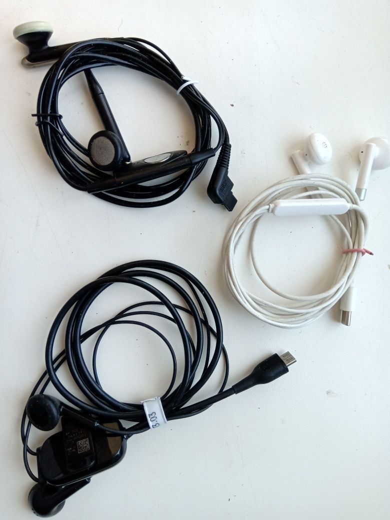 Навушники телефонні до мобільних  телефонів з міні USB  входом