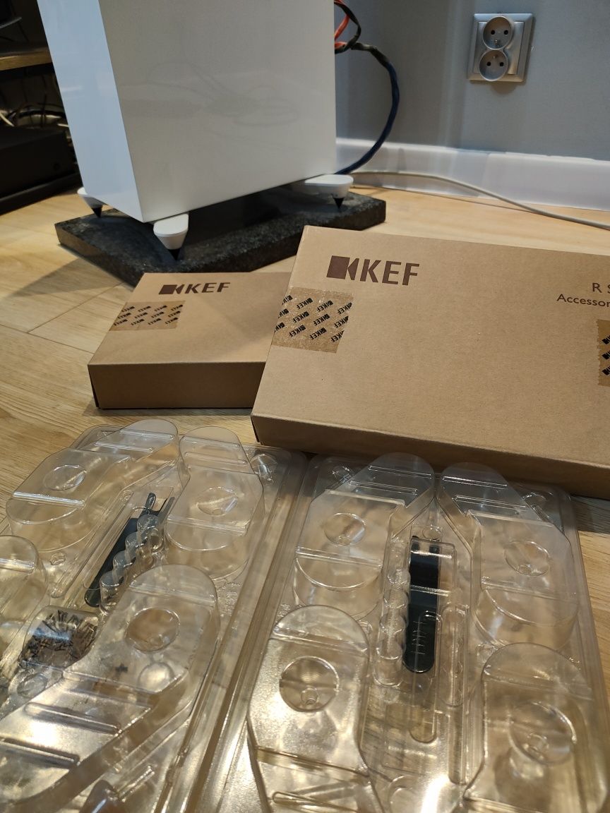 KEF R5 biały połysk