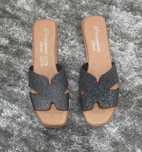Mules pretas novas