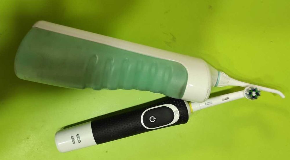 Зубна щітка Braun зарядка