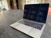 Matryca, skrzydło, cały laptop MacBook Pro a1708 na części