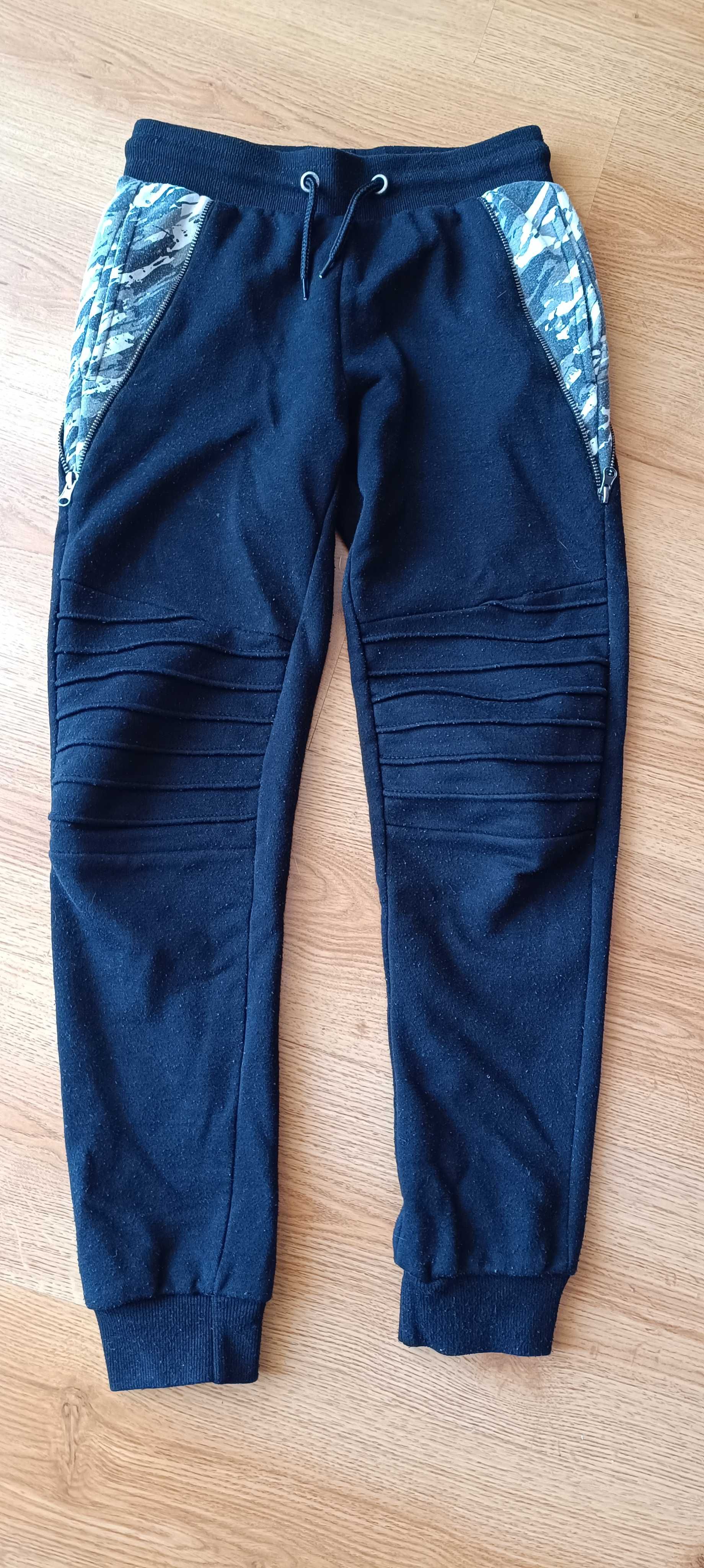 Spodnie joggery 10-12 lat