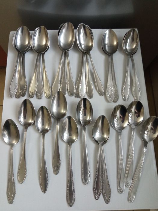 Столовые наборы. Столовые, десертные ложки, вилки, ножи