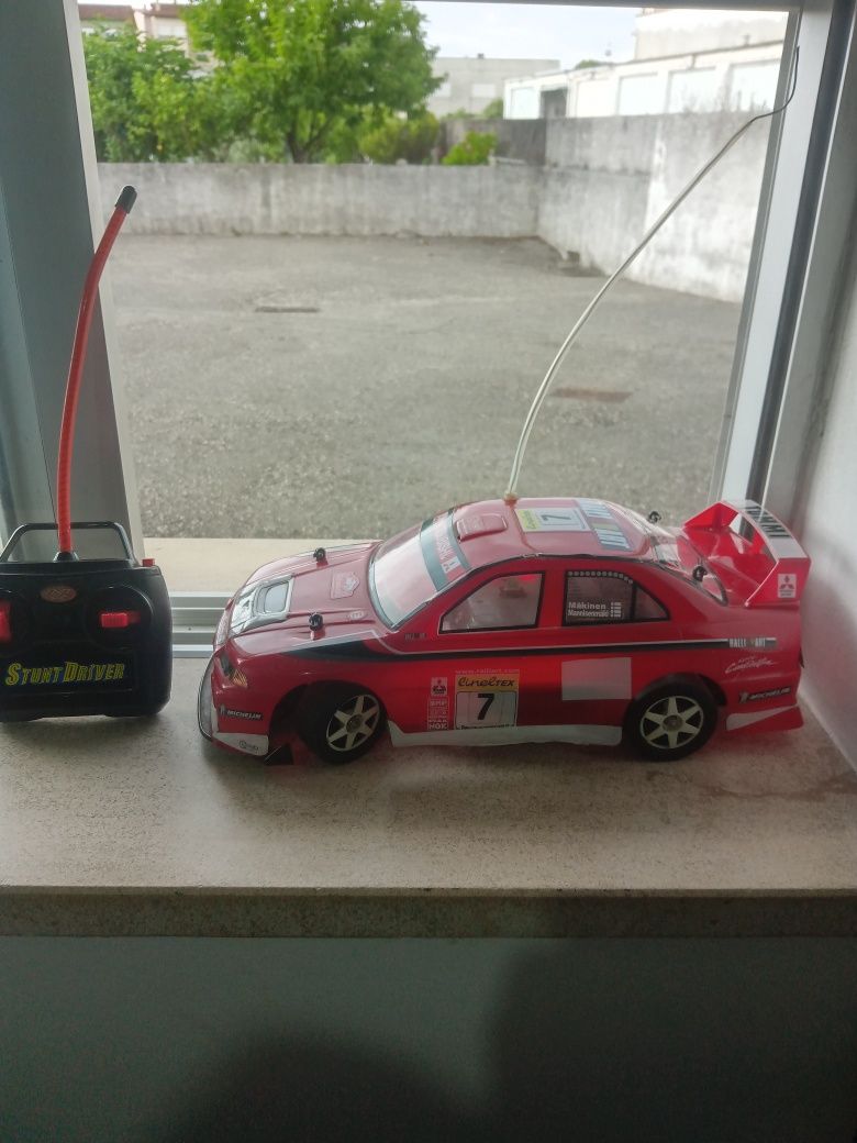 Vendo carro Mitsubishi x6 mmr Tommy makinen WRC 2001 com comando a