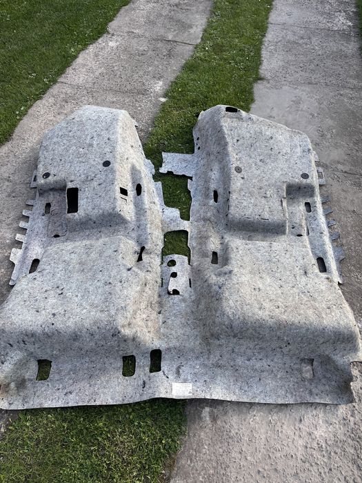 Підлога тігуан 5N1863367B07N