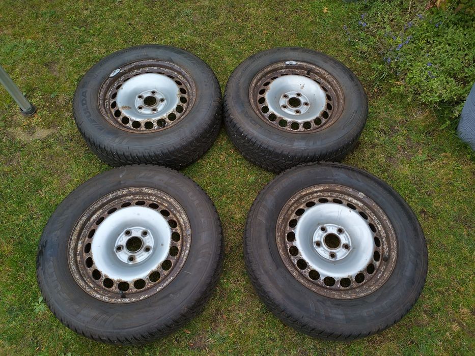 Komplet opon zimowych Fulda 215/65 R16 Tiguan/A3/ Sharan