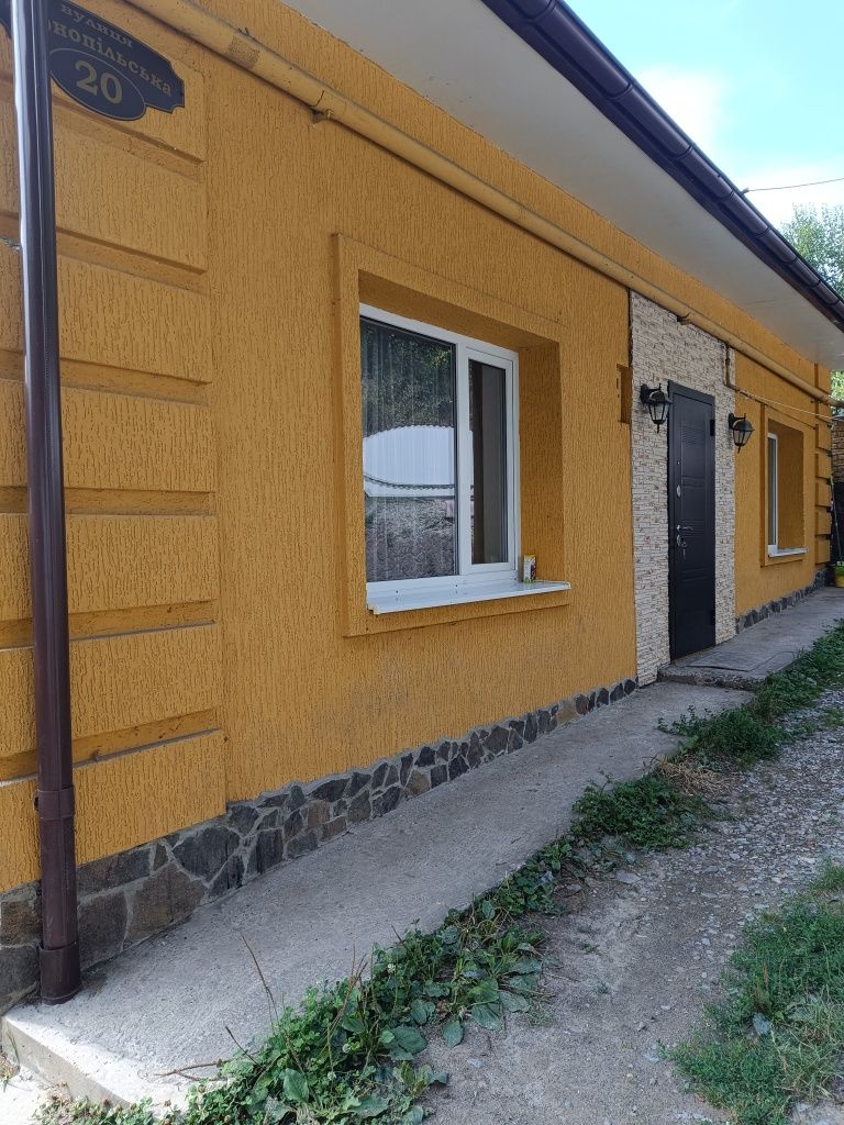 Довгострокова оренда будинку в центрі