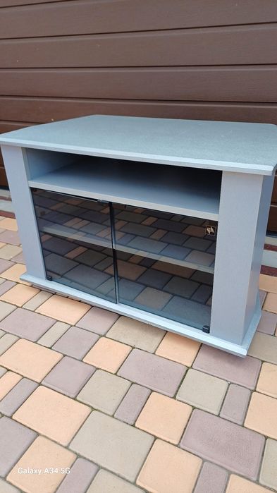 Продам тумбу під телевізор