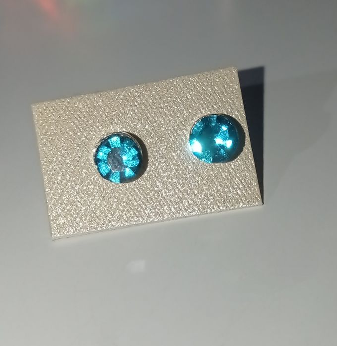 Nowe kolczyki srebrne diamencki niebieskie ze stali nierdzewnej wkrętk