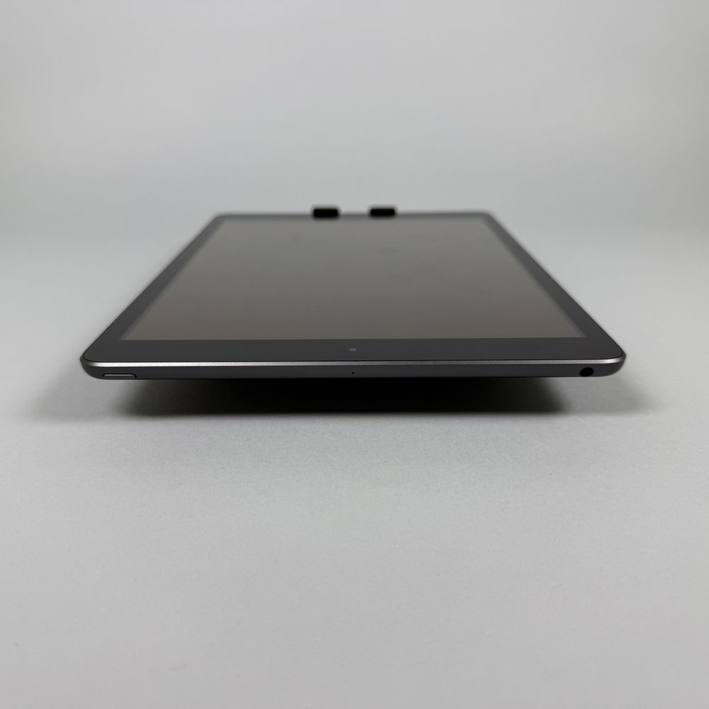 Планшет Apple iPad айпад 8 10.2 2020 32GB для детей работы игр