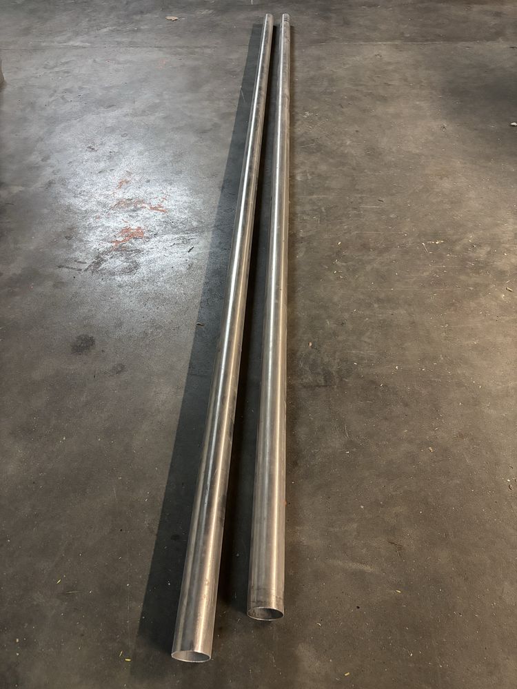 Tubos aço inox 43mm diam. 252cm comp.