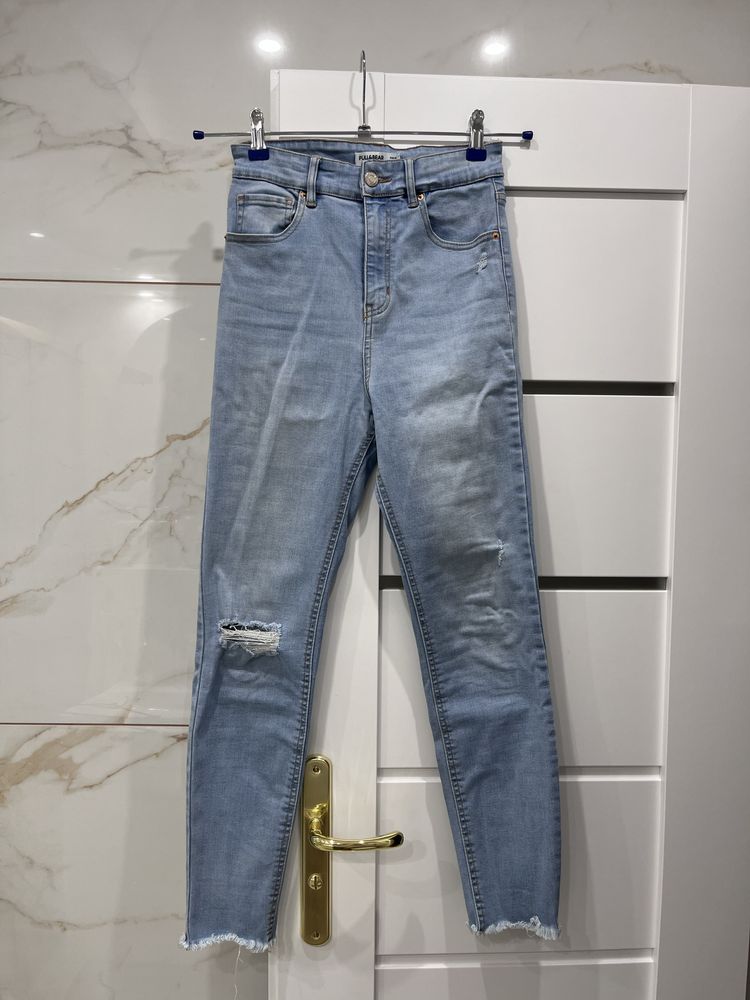 Skinny jeans z dziurami Pull&Bear
