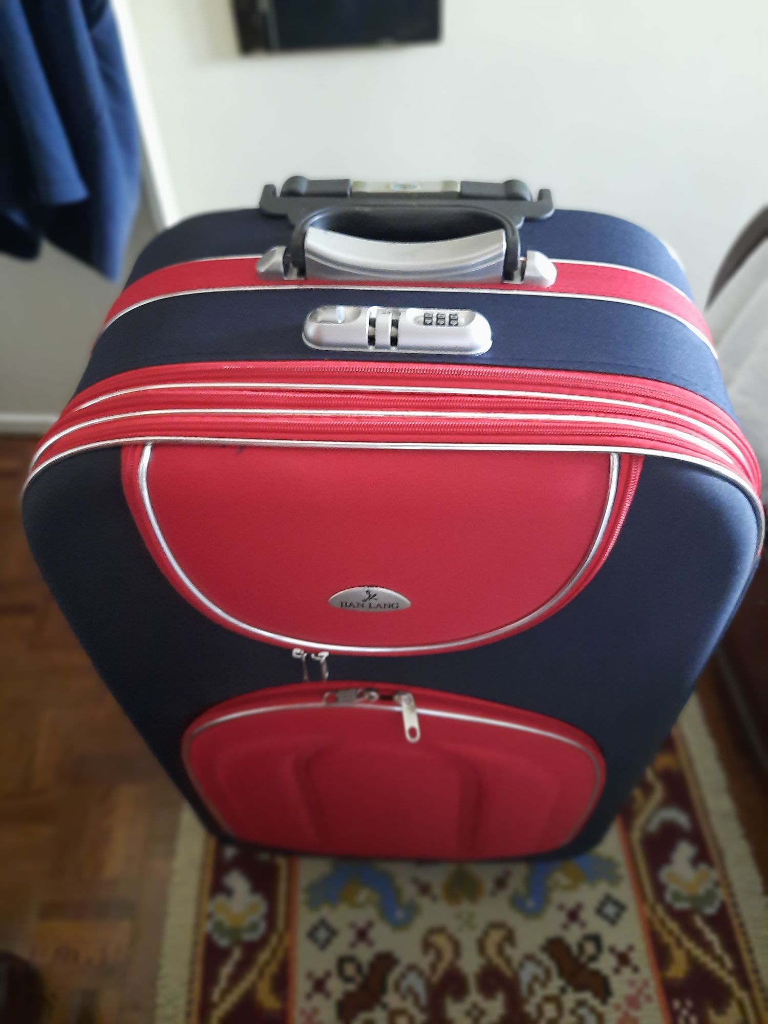 Mala de viagem de porão como nova