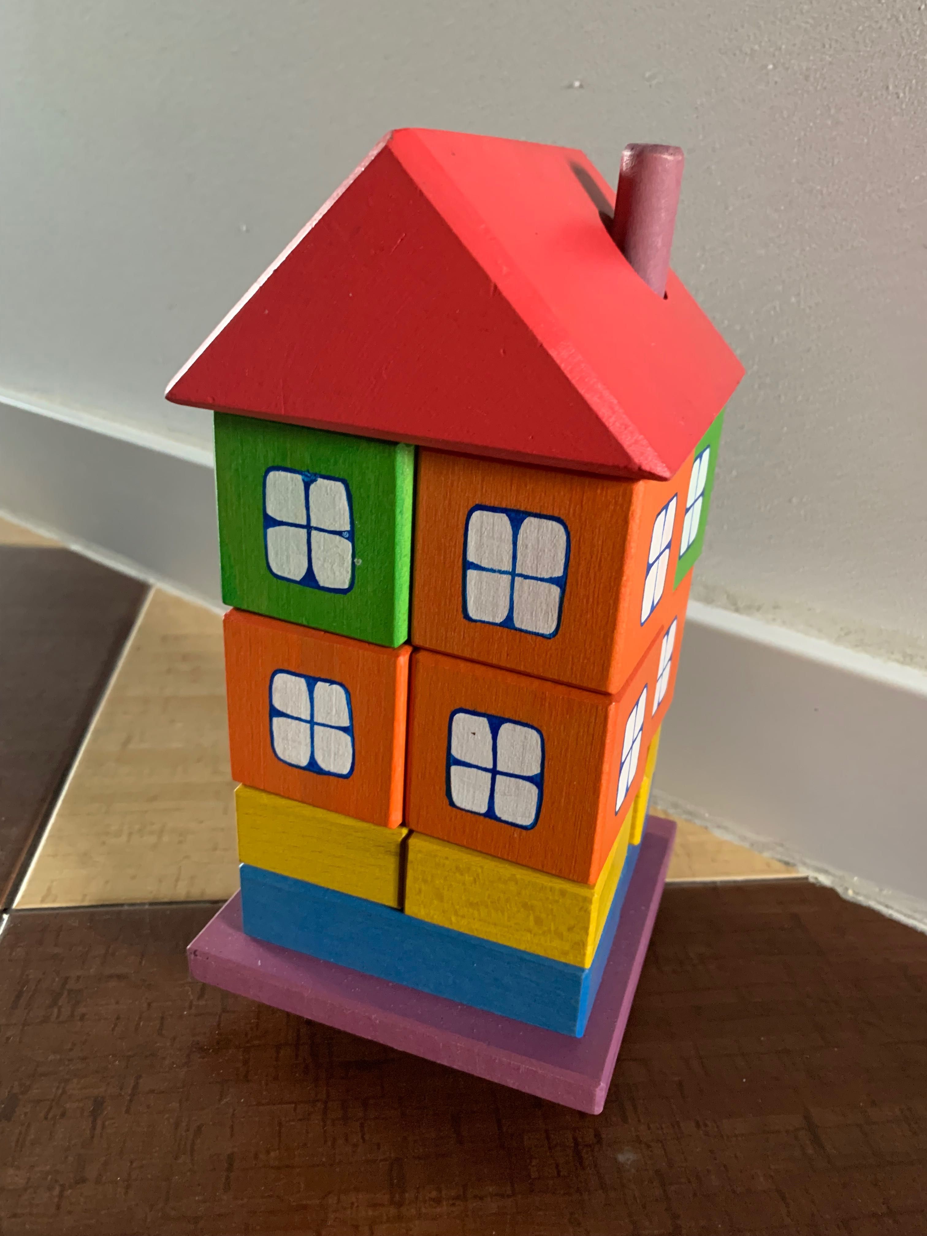 Domek z klocków. Klocki dom Tarnawa Montessori