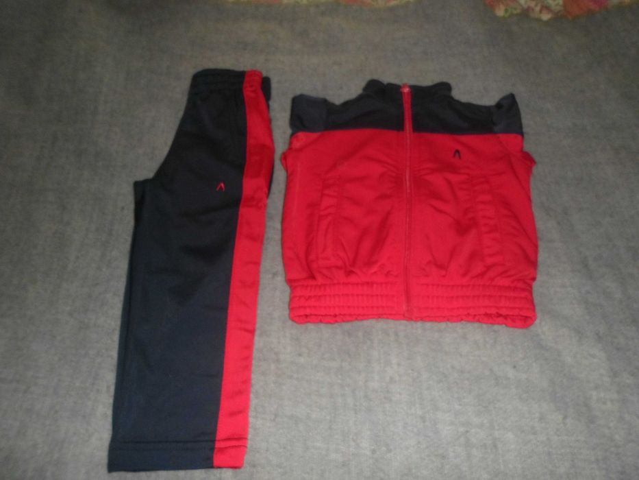 fato de treino novo com etiqueta para bebe rapaz