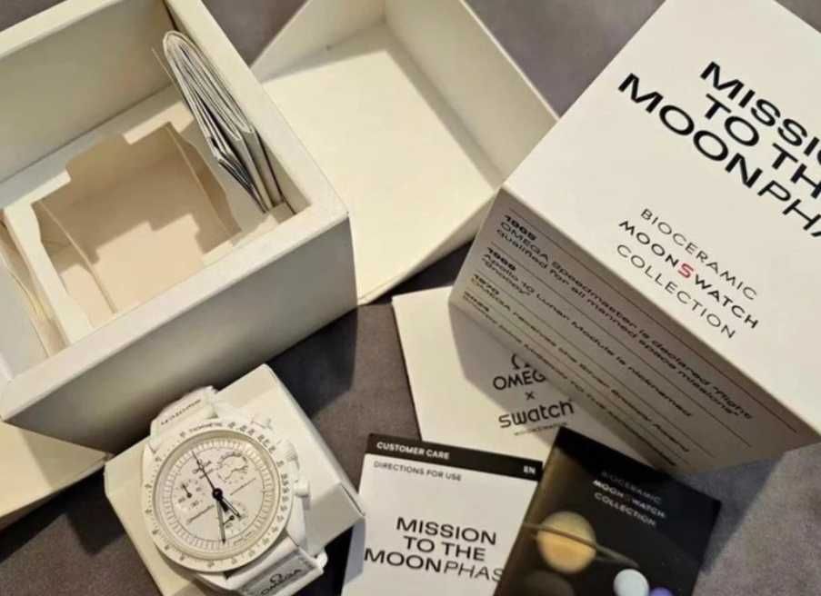 Swatch x Omega Bioceramic Moonswatch Mission To Moonphase Snoopy