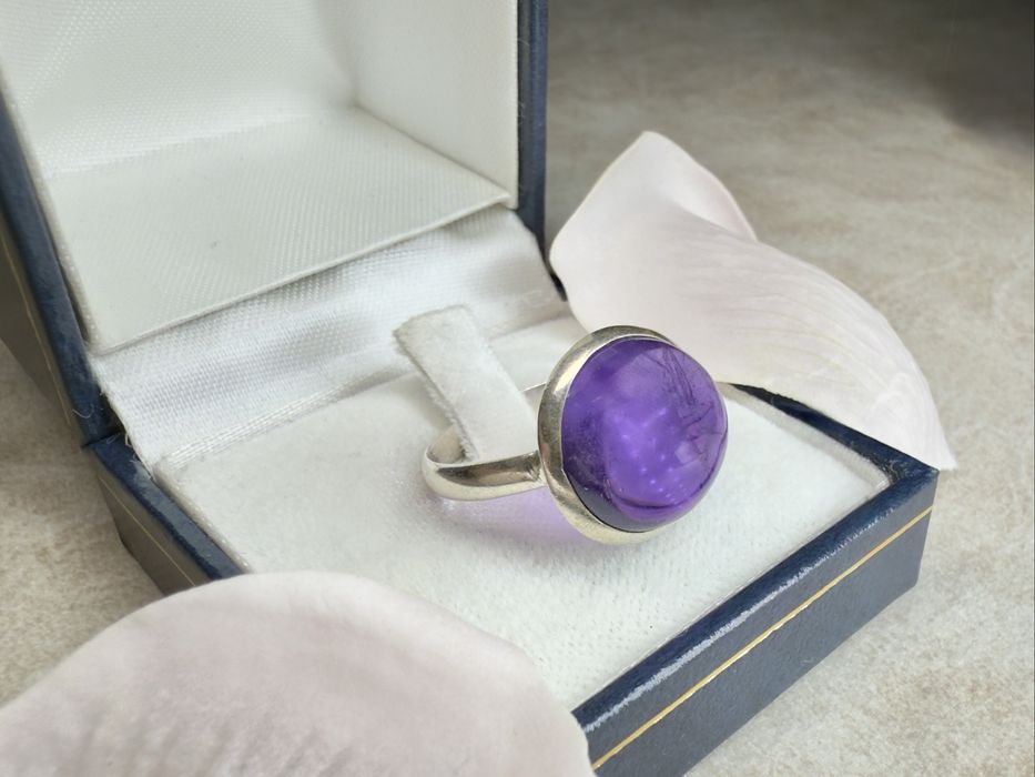 Срібний перстень 925-ї проби з аметистом