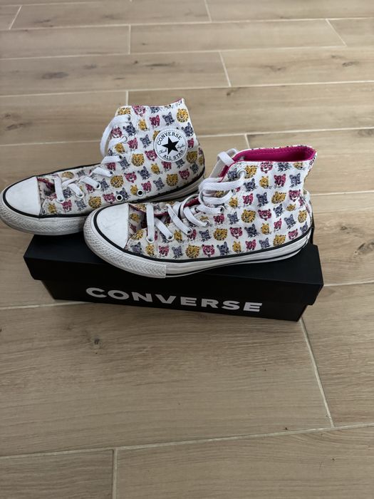 Жіночі кеди Converse (підліткова серія). Оригінал