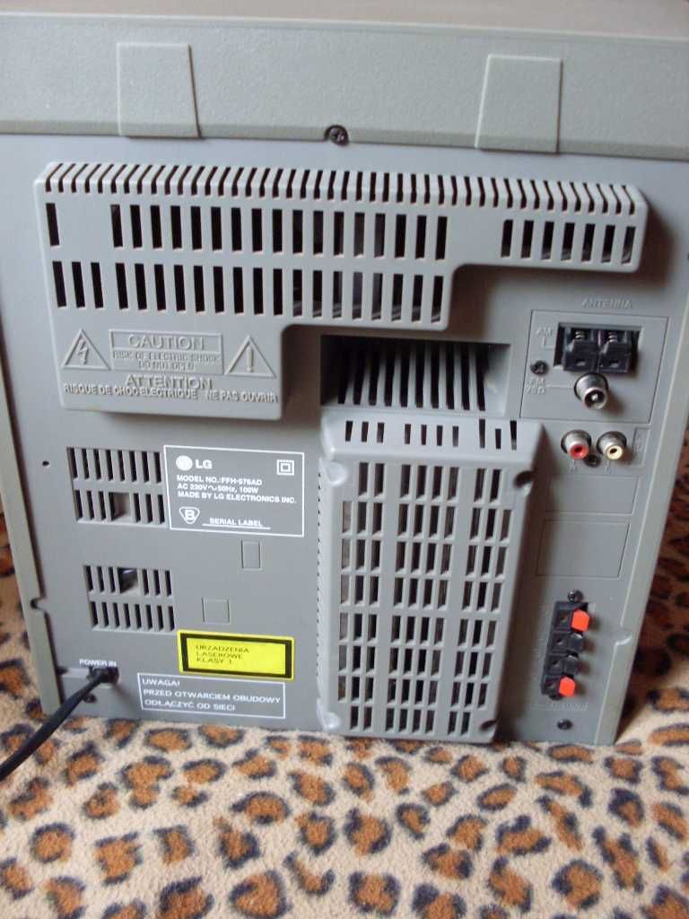WIEŻA LG FFH 376 z głośnikami