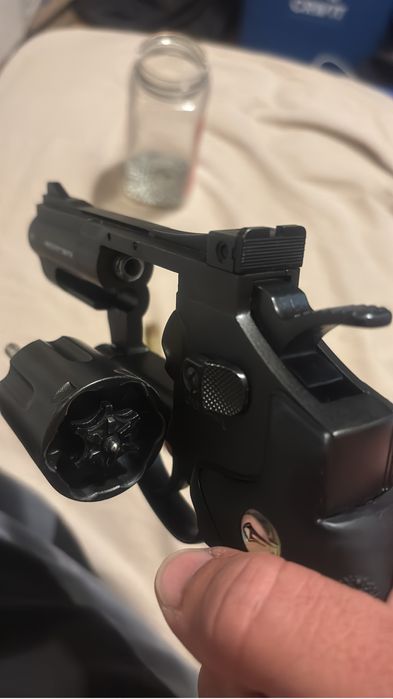 Vendo revolver boner 708  esfera de aço