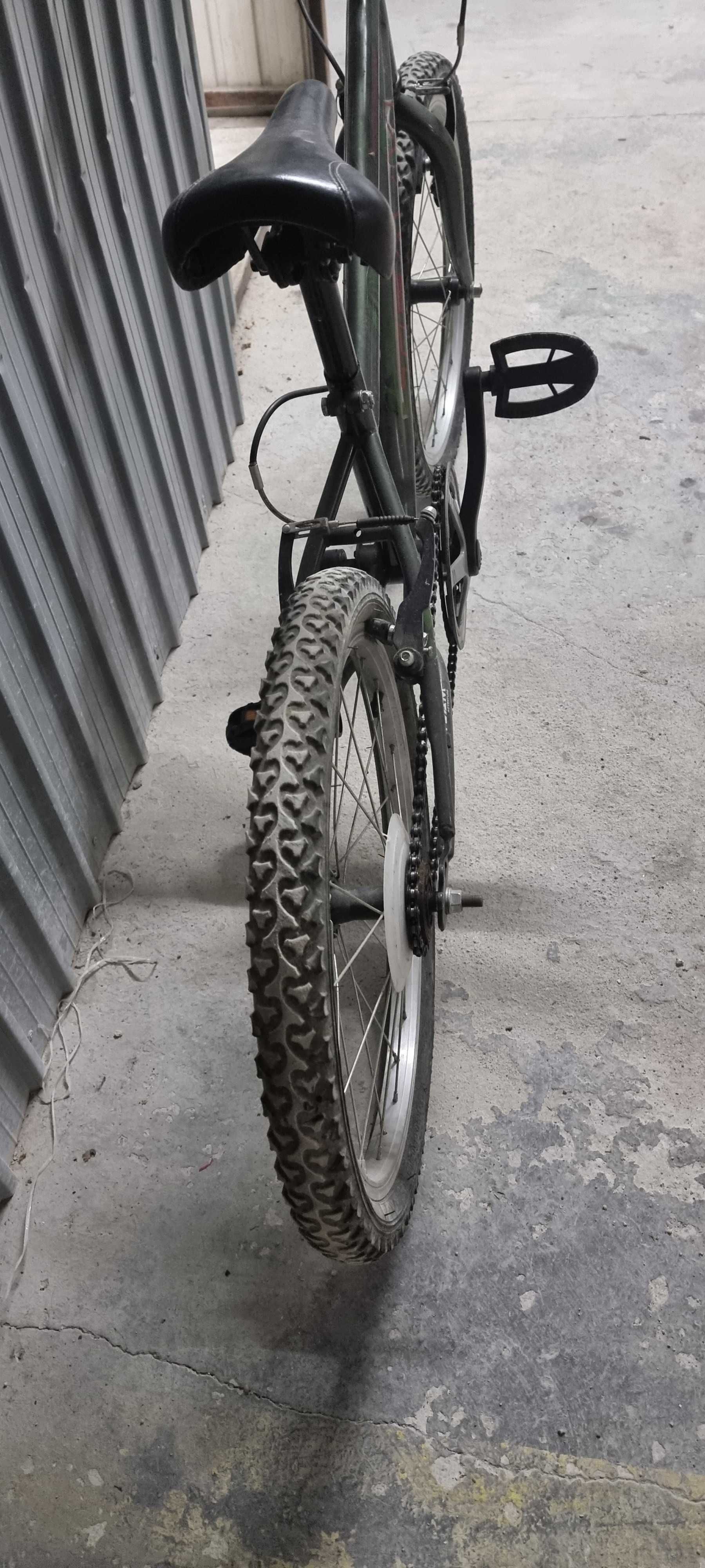 Bicicleta roda 20 em bom estado