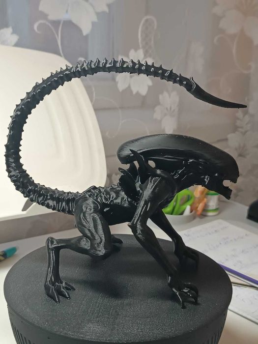 Статуетка-холдер для ручок AlienPen/ олівців.