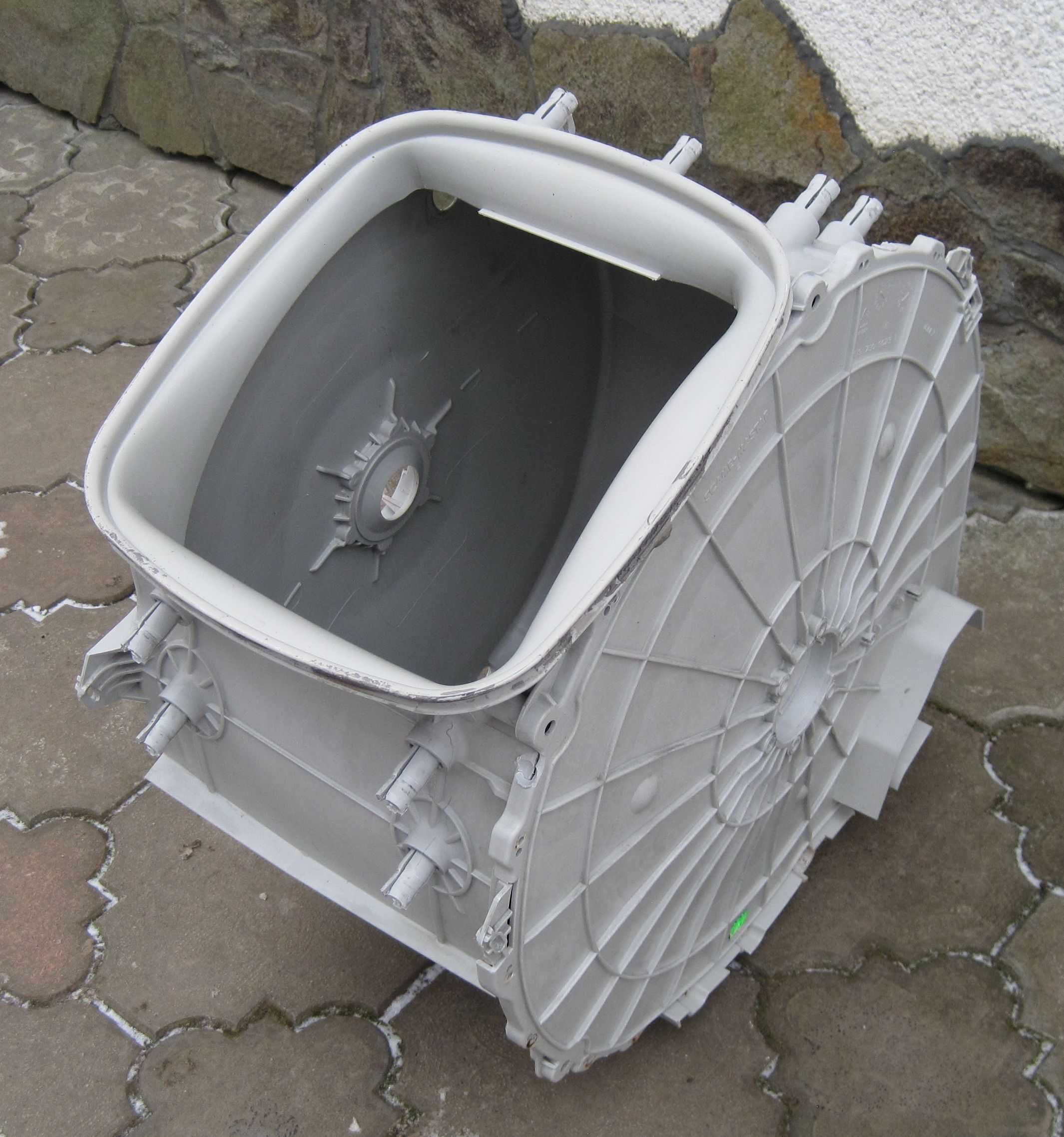Пральна машина Whirlpool бак.