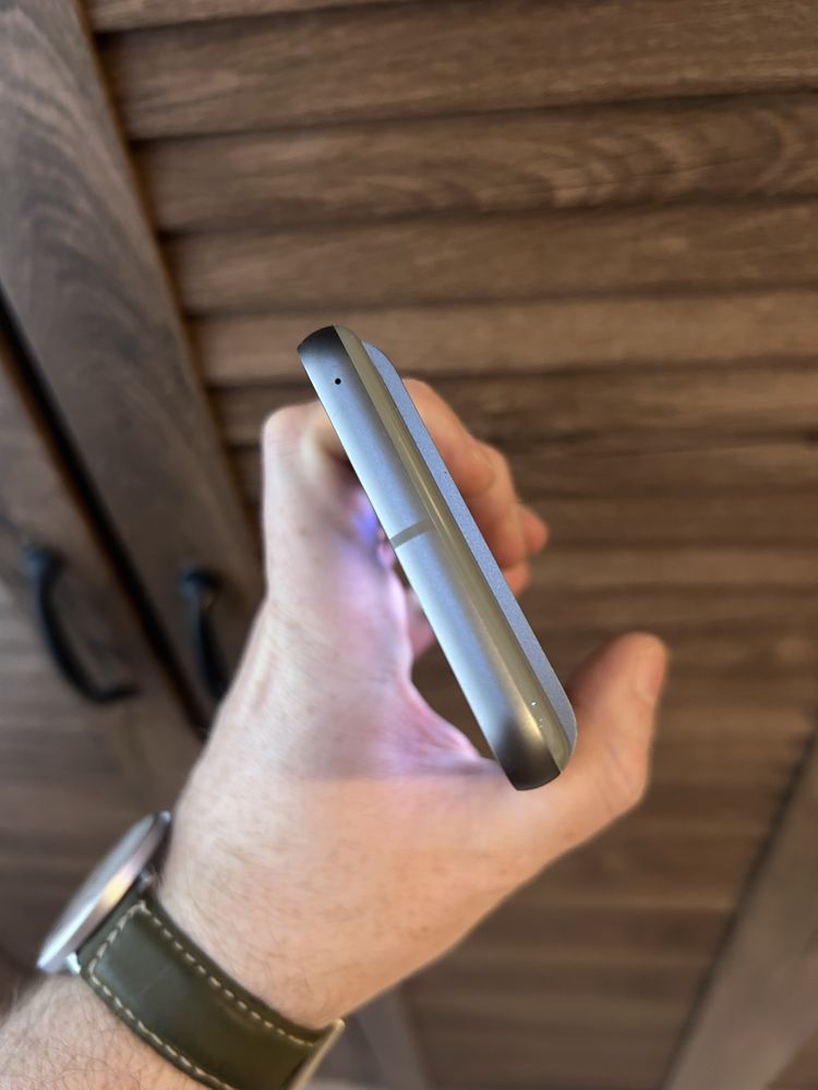Pixel 8, 128, Hazel, Necerlock, ідеальний стан