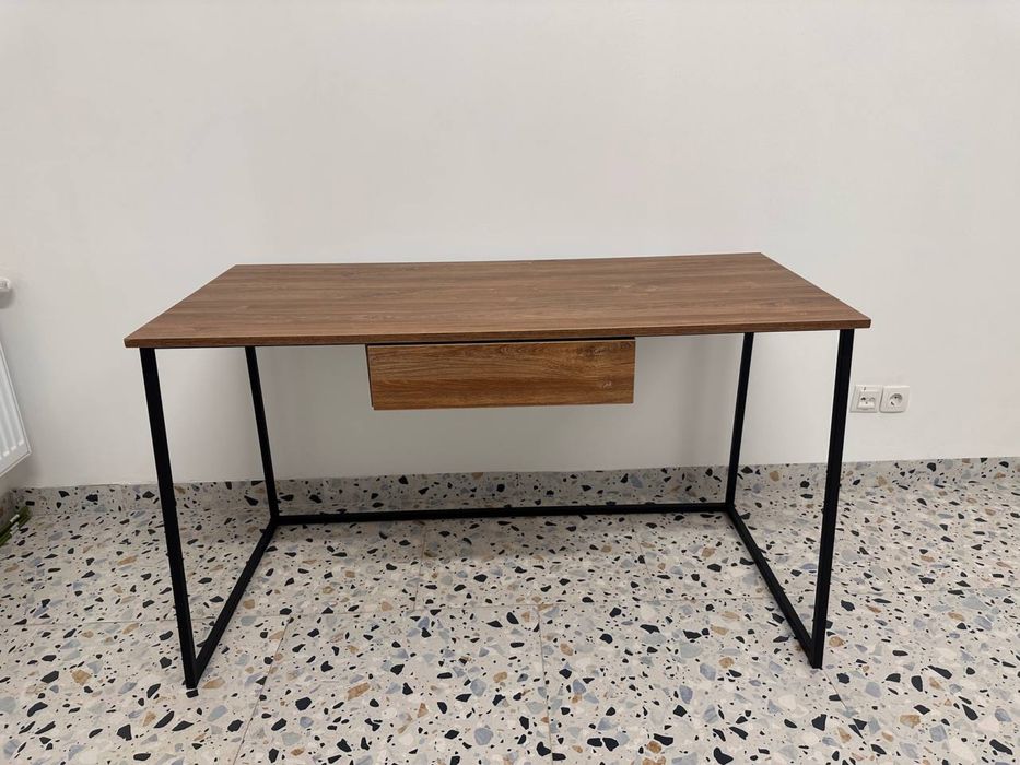 Стіл офісний з шухлядою