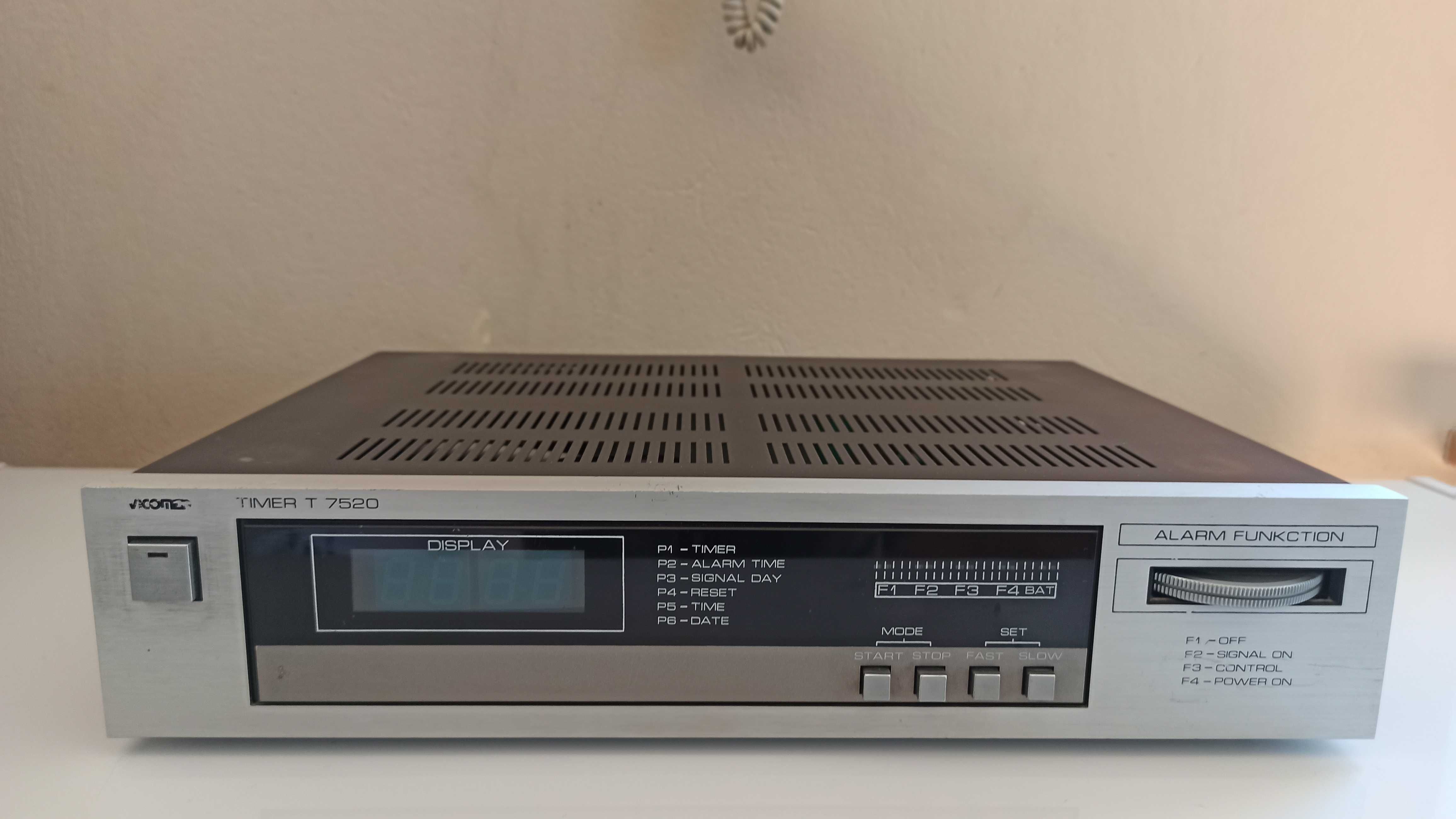 Timer zegar cyfrowy Unitra do wieży Midi Diora Vicomed T-7520 srebrny