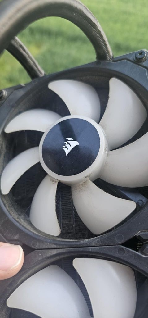 Corsair H100i Elite 240mm